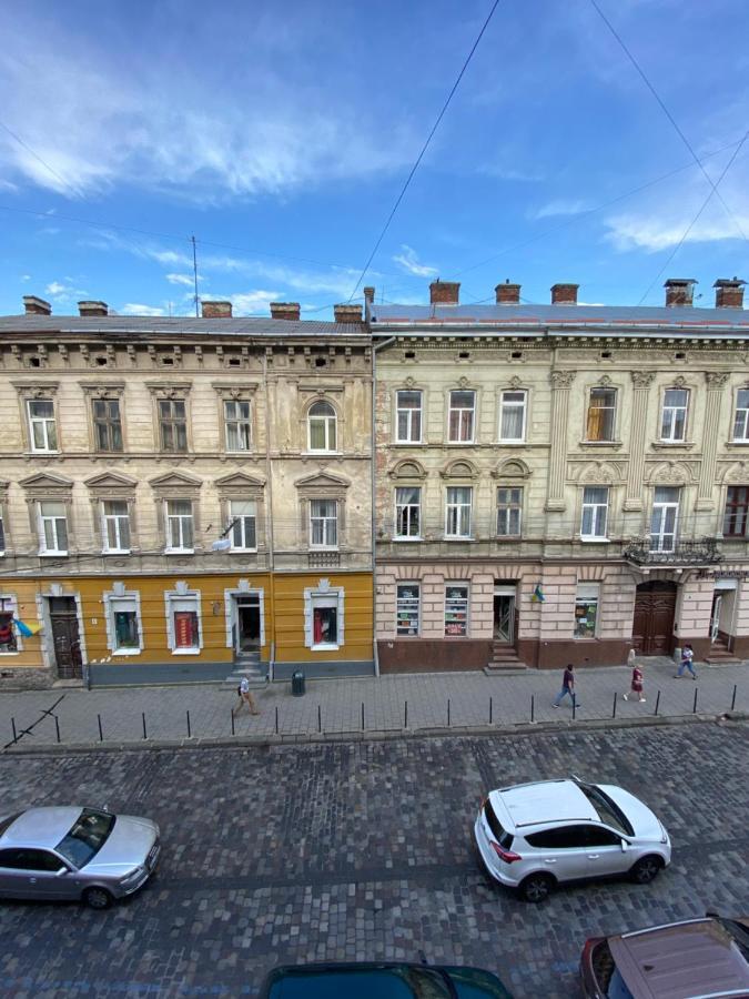 Opera House Apartment Lviv Extérieur photo