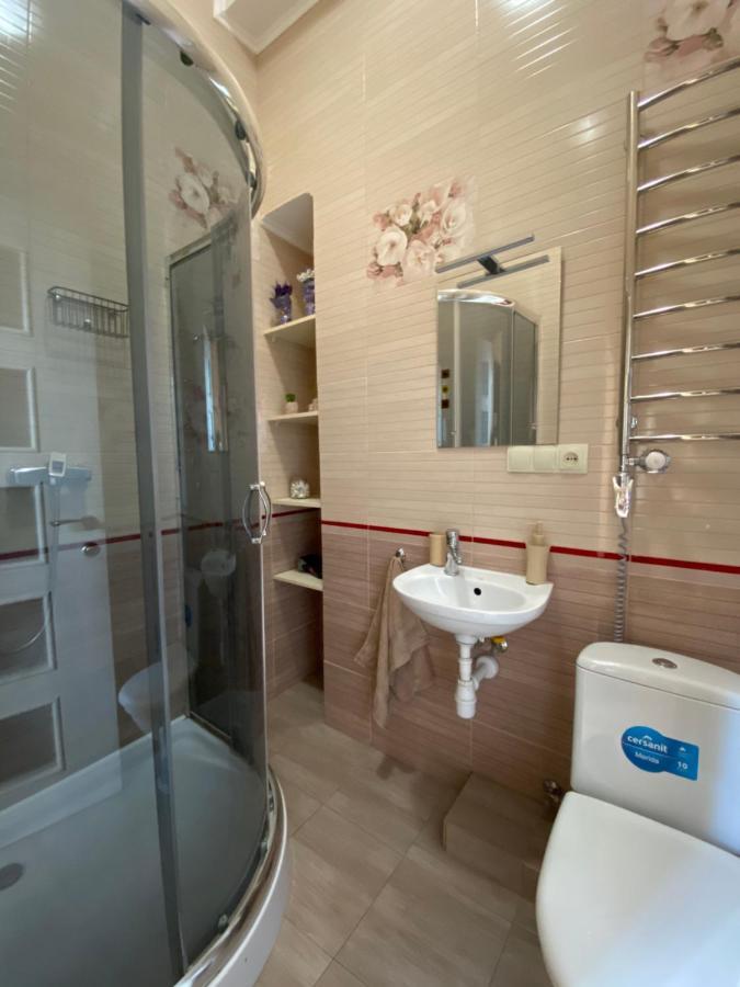 Opera House Apartment Lviv Extérieur photo
